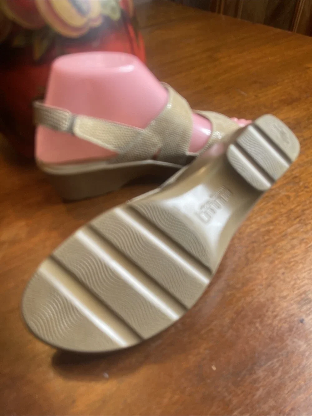 MUNRO American Beige Women’s Cross Strap Snake Print Leather Sandals Shoes 7.5SS